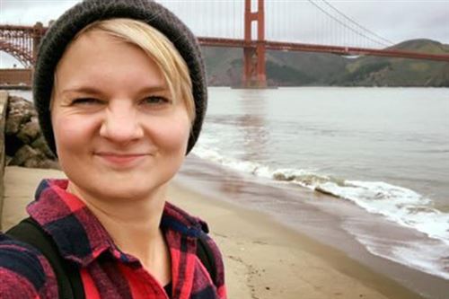 Mari Luukkainen, taustalla Golden Gate -silta